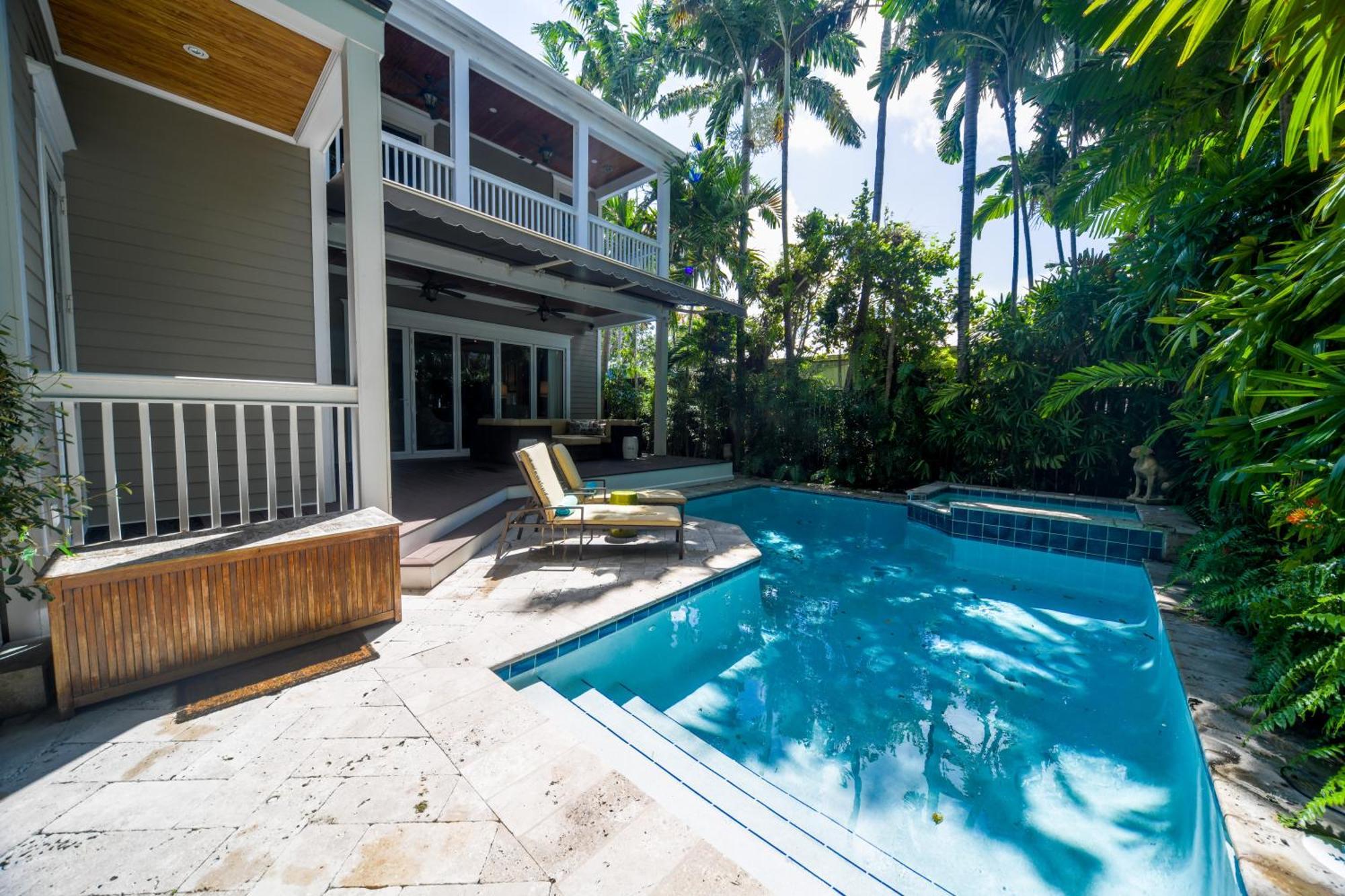 Ceasars Paradise Villa *